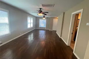 909 Panhandle St, Denton, TX 76201 - Photo 5