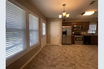 909 Panhandle Street, Denton, TX 76201 - Photo 9