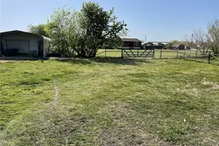 394 Emerald Glenn Ln, Pilot Point, TX 76258 - Photo 29