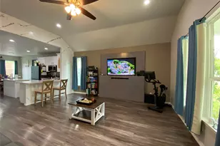 2214 Gordon St, Greenville, TX 75401 - Photo 3