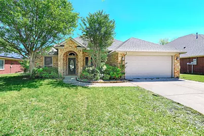 516 Chestnut Lane, Saginaw, TX 76179 - Photo 1