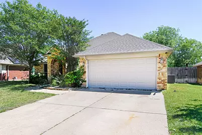 516 Chestnut Lane, Saginaw, TX 76179 - Photo 3