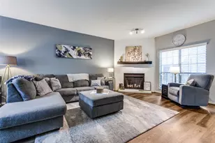 9910 Royal Ln, Dallas, TX 75231 - Photo 3