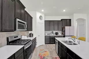 10601 Ponderosa Trl, Aubrey, TX 76227 - Photo 9