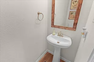 1912 Hollow Creek Trail, Lewisville, TX 75010 - Photo 27