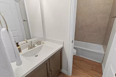 1912 Hollowcreek Trail, Lewisville, TX 75010 - Photo 25