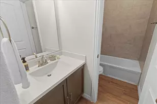 1912 Hollow Creek Trail, Lewisville, TX 75010 - Photo 25