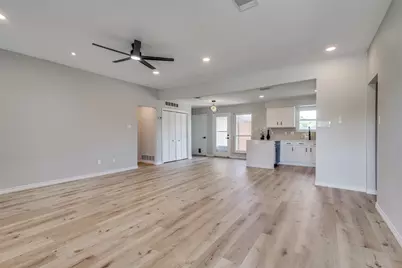 900 Hillside Lane, Flower Mound, TX 75028 - Photo 5