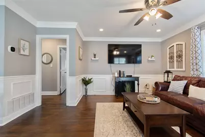 3909 Locke Avenue, Fort Worth, TX 76107 - Photo 7