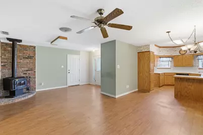 1702 Sully Court, Stephenville, TX 76401 - Photo 5