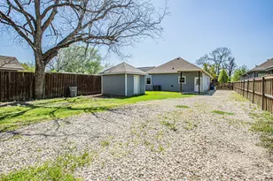 4927 Mexicana Rd, Dallas, TX 75212 - Photo 29