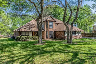 8808 Sylvan Ct, Fort Worth, TX 76120 - Photo 3