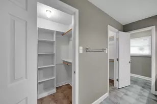 4203 Pleasant Hill Dr, Arlington, TX 76016 - Photo 9