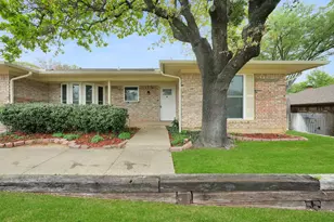 4203 Pleasant Hill Dr, Arlington, TX 76016 - Photo 3