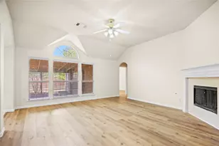 2716 Potter Ct, Grand Prairie, TX 75052 - Photo 7