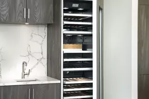 2120 Olive St, Dallas, TX 75201 - Photo 3