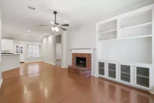 1846 Crosshaven Dr, Lewisville, TX 75077 - Photo 9