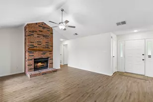 215 Aspenway Dr, Coppell, TX 75019 - Photo 5