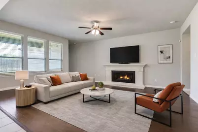 807 Woodcrest Drive, Ennis, TX 75119 - Photo 3