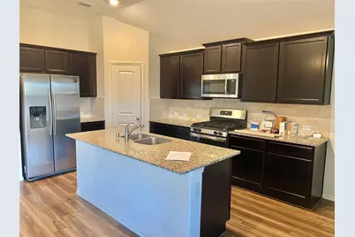 448 Saguaro Drive, Fort Worth, TX 76052 - Photo 3