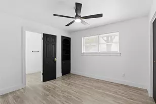 317 Cedar Creek Ct, Fort Worth, TX 76103 - Photo 13