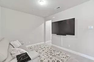 215 Suma Dr, Euless, TX 76040 - Photo 17