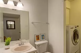 7510 Holly Hill Dr, Dallas, TX 75231 - Photo 15