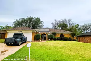 1408 Country Manor Rd, Fort Worth, TX 76134 - Photo 1