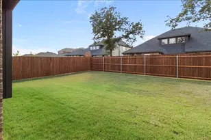 929 Ryed Ln, Fort Worth, TX 76120 - Photo 5