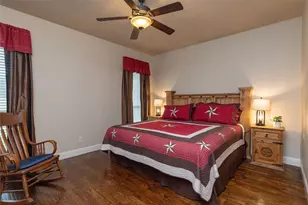 208 Ellis Creek Dr, Weatherford, TX 76085 - Photo 31