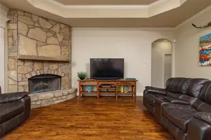 208 Ellis Creek Dr, Weatherford, TX 76085 - Photo 13