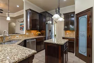 208 Ellis Creek Dr, Weatherford, TX 76085 - Photo 17