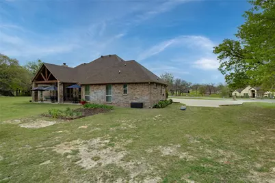 208 Ellis Creek Drive, Weatherford, TX 76085 - Photo 37