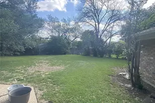 5950 Ashford Ct, Fort Worth, TX 76133 - Photo 3