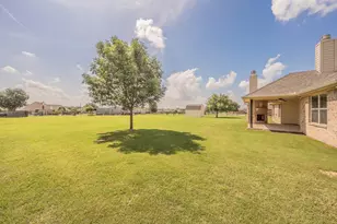 105 Briar Mdws Cir, Azle, TX 76020 - Photo 39