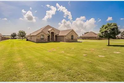 105 Briar Meadows Circle, Azle, TX 76020 - Photo 3