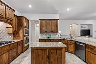 2636 Deer Hollow Dr, Little Elm, TX 75068 - Photo 5