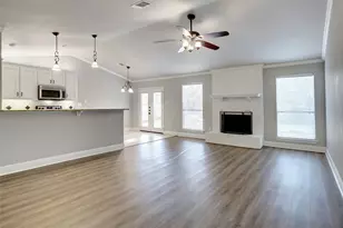 110 Wildbriar St, Euless, TX 76039 - Photo 3