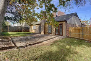 110 Wildbriar St, Euless, TX 76039 - Photo 17