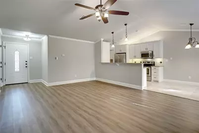 110 Wildbriar Street, Euless, TX 76039 - Photo 5