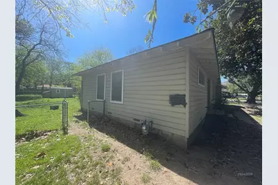 1100 Poe Street, Azle, TX 76020 - Photo 3