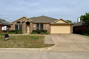 8166 Berkshire Dr, Fort Worth, TX 76137 - Photo 3