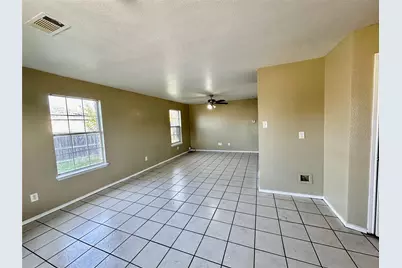 307 Kings Way Drive, Mansfield, TX 76063 - Photo 3