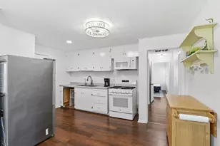 320 W Rucker St, Granbury, TX 76048 - Photo 15