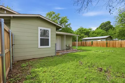 320 W Rucker Street, Granbury, TX 76048 - Photo 25