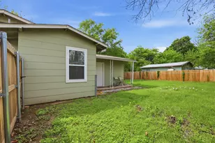 320 W Rucker St, Granbury, TX 76048 - Photo 25