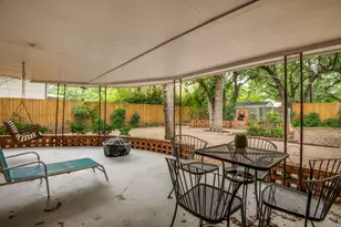 1809 Glenbrook Dr, Irving, TX 75061 - Photo 25