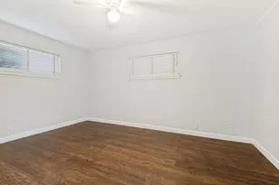 1809 Glenbrook Dr, Irving, TX 75061 - Photo 23