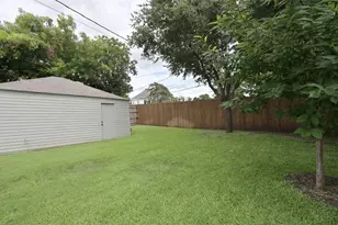 2226 Carnes St, Dallas, TX 75208 - Photo 37