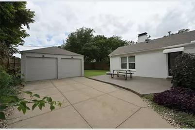2226 Carnes Street, Dallas, TX 75208 - Photo 7